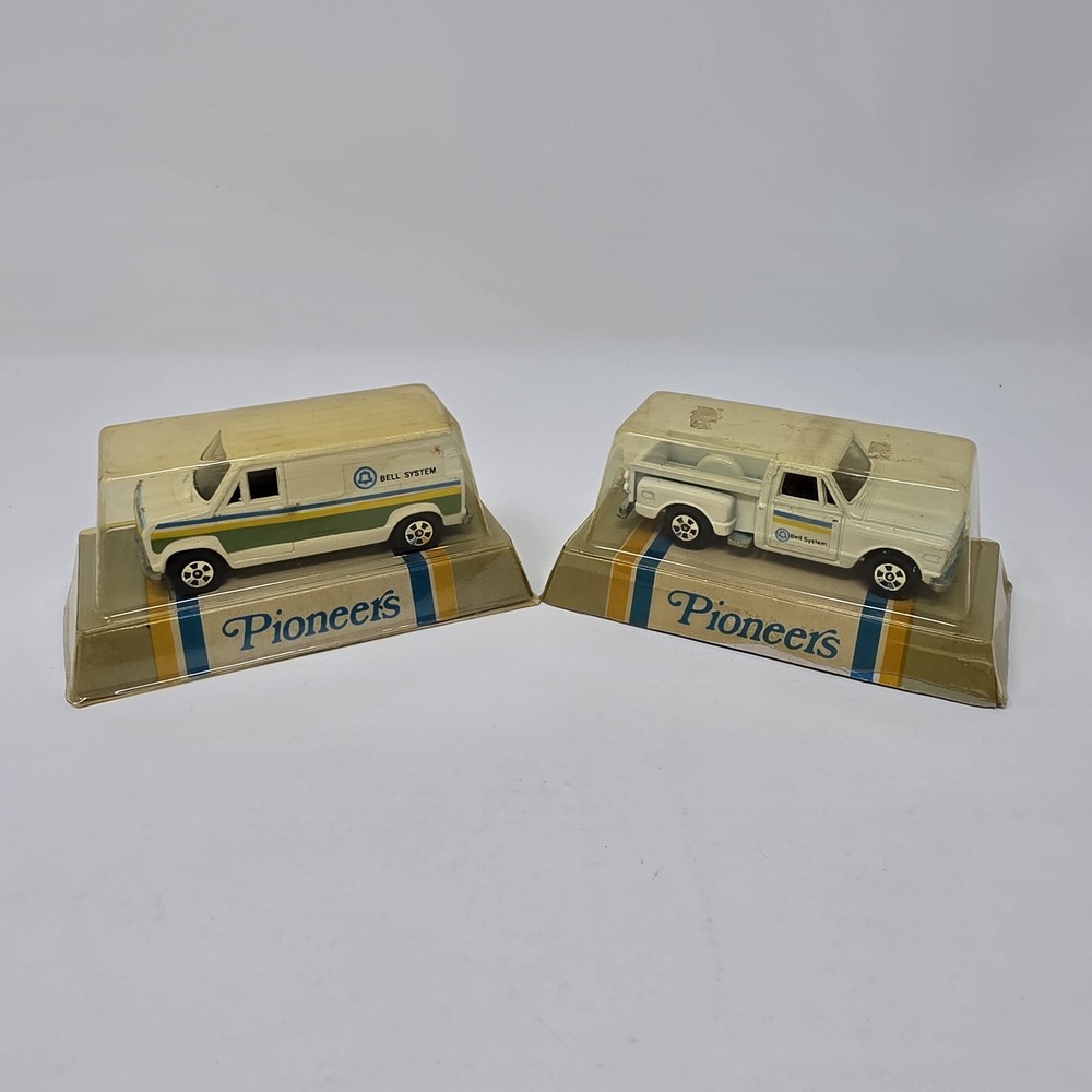 Ertl Bell System Pioneers Diecast Van & Stepside Chevrolet Pickup Truck Set